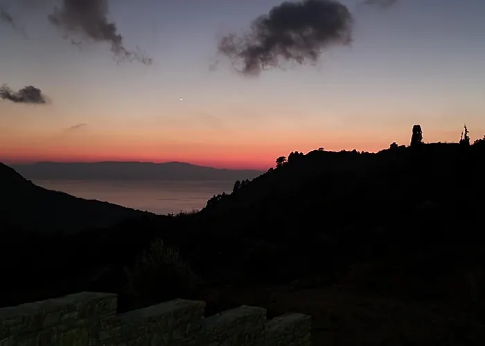 Ξενοδοχείο με διαμερίσματα Yulia Ουρανούπολη