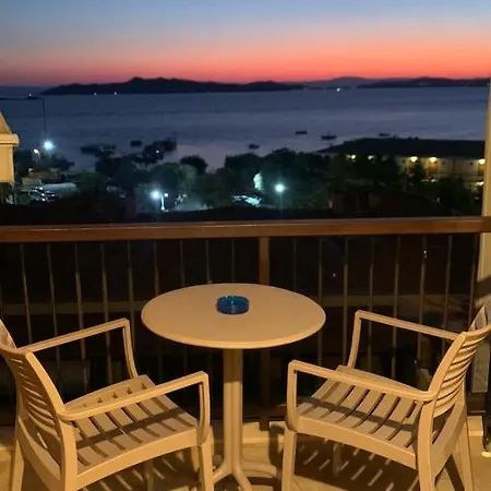 Ξενοδοχείο με διαμερίσματα Yulia